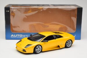 Lamborghini Murcielago LP640 Giallo Orion AUTOart 1:18 74511 Metāls — attēls 8 no 8