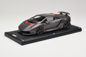 Lamborghini Sesto Elemento Matte Black MR Collection 1:18 LAMB054 Sveķi — attēls 2 no 6