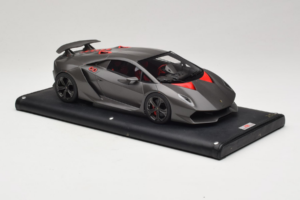 Lamborghini Sesto Elemento Matte Black MR Collection 1:18 LAMB054 Sveķi — attēls 4 no 6