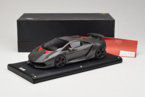 Lamborghini Sesto Elemento Matte Black MR Collection 1:18 LAMB054 Sveķi — attēls 6 no 6