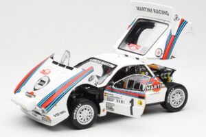 Lancia 037 Martini #1 W. Rohrl / C. Geistdorfer Winner Rally Monte Carlo 1983 Nakts Versija Kyosho 1:18 08306A Metāls — attēls 2 no 8