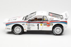 Lancia 037 Martini #1 W. Rohrl / C. Geistdorfer Winner Rally Monte Carlo 1983 Nakts Versija Kyosho 1:18 08306A Metāls — attēls 4 no 8