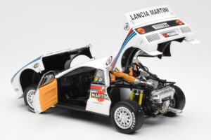 Lancia 037 Martini #1 W. Rohrl / C. Geistdorfer Winner Rally Monte Carlo 1983 Nakts Versija Kyosho 1:18 08306A Metāls — attēls 5 no 8