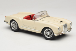 Lancia Aurelia B24 Spider Bēšs Bburago 1:18 3010-M2 Metāls — attēls 6 no 8
