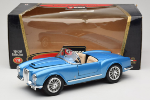 Lancia Aurelia B24 Spider Zils Bburago 1:18 3010-M1 Metāls — attēls 8 no 8
