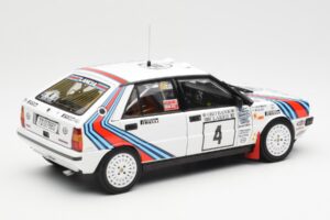Lancia Delta HF 4WD #4 M. Alen / I. Kivimaki Martini Rally 1000 Lakes 1987 Kyosho 1:18 08960B Metāls — attēls 3 no 8