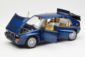 Lancia Delta HF Integrale Evo II Zils Kyosho 1:18 08341BL Metāls — attēls 2 no 8