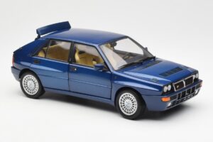 Lancia Delta HF Integrale Evo II Zils Kyosho 1:18 08341BL Metāls — attēls 6 no 8