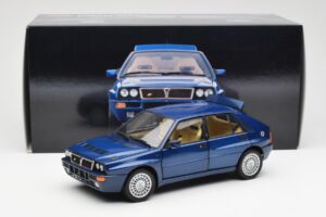 Lancia Delta HF Integrale Evo II Zils Kyosho 1:18 08341BL Metāls — attēls 8 no 8