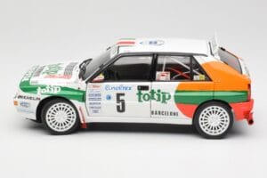 Lancia Delta HF Integrale Evo II Totip #5 A. Aghini / S. Farnocchia Rally Monte Carlo 1993 Kyosho 1:18 08348F Metāls — attēls 4 no 8