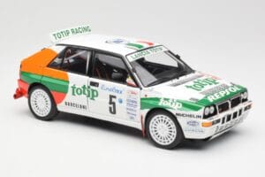 Lancia Delta HF Integrale Evo II Totip #5 A. Aghini / S. Farnocchia Rally Monte Carlo 1993 Kyosho 1:18 08348F Metāls — attēls 6 no 8
