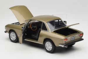 Lancia Fulvia Coupe Bronze Longchamps Norev 1:18 187985 Metāls — attēls 5 no 8
