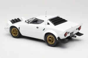 Lancia Stratos HF Stradale Balts Minichamps 1:18 155741700 Metāls — attēls 5 no 6
