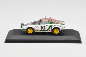 Lancia Stratos #10 Team Alitalia S. Munari / S. Maiga Rally Monte Carlo 1976 Minichamps 1:43 430761210 Metāls