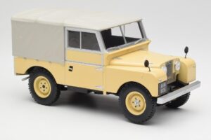 Land Rover 88 Series 1 Hard Top Gaiši Bēšs MCG 1:18 MCG18368 Metāls — attēls 2 no 6