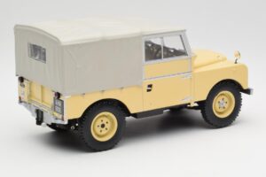 Land Rover 88 Series 1 Hard Top Gaiši Bēšs MCG 1:18 MCG18368 Metāls — attēls 3 no 6