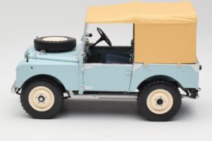 Land Rover 88 Series I RAF Blue Minichamps 1:18 150168908 Metāls — attēls 4 no 8
