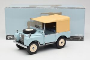 Land Rover 88 Series I RAF Blue Minichamps 1:18 150168908 Metāls — attēls 8 no 8
