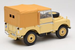 Land Rover 88 Series I RAF Beige Minichamps 1:18 150168911 Metāls — attēls 3 no 8