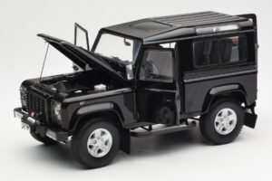 Land Rover Defender 90 Santorini Melns Metaliks Kyosho 1:18 08901BK Metāls — attēls 2 no 8