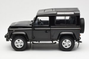 Land Rover Defender 90 Santorini Melns Metaliks Kyosho 1:18 08901BK Metāls — attēls 4 no 8