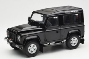Land Rover Defender 90 Santorini Melns Metaliks Kyosho 1:18 08901BK Metāls