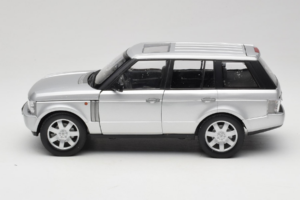 Land Rover Range Rover L322 Sudrabs Welly 1:18 12536W Metāls — attēls 4 no 8