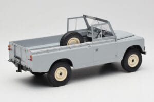 Land Rover Series II 109 Pickup Pelēks MCG 1:18 MCG18092 Metāls — attēls 2 no 6