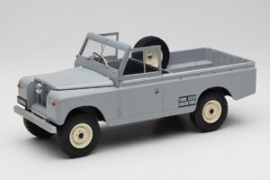 Land Rover Series II 109 Pickup Pelēks MCG 1:18 MCG18092 Metāls