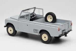 Land Rover Series II 109 Pickup Pelēks MCG 1:18 MCG18092 Metāls — attēls 5 no 6