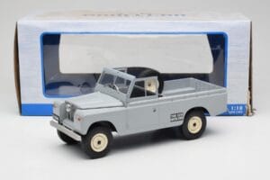 Land Rover Series II 109 Pickup Pelēks MCG 1:18 MCG18092 Metāls — attēls 6 no 6