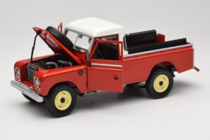 Land Rover Series I 109 Pickup Sarkans Eagle Collectibles 1:18 440500 Metāls — attēls 2 no 8