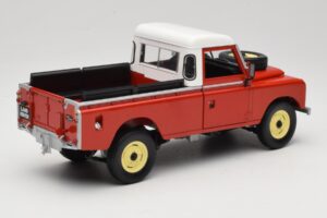 Land Rover Series I 109 Pickup Sarkans Eagle Collectibles 1:18 440500 Metāls — attēls 3 no 8