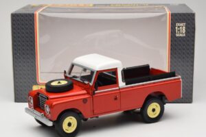 Land Rover Series I 109 Pickup Sarkans Eagle Collectibles 1:18 440500 Metāls — attēls 8 no 8