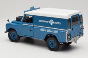 Land Rover Series III 109 Soft Top Motorway Patrol Zils Eagles Race 1:18 4403 Metāls — attēls 7 no 8