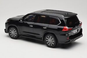 Lexus LX570 J200 Melns LCD 1:18 LCD18010-BL Metāls — attēls 7 no 8