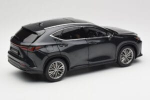 Lexus NX450h+ AZ20 Melns Kyosho 1:18 08968GBK Sveķi — attēls 3 no 8