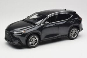 Lexus NX450h+ AZ20 Melns Kyosho 1:18 08968GBK Sveķi