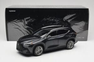 Lexus NX450h+ AZ20 Melns Kyosho 1:18 08968GBK Sveķi — attēls 8 no 8