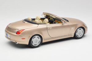 Lexus SC430 Bēšs Maisto 1:18 31629 Metāls — attēls 3 no 8