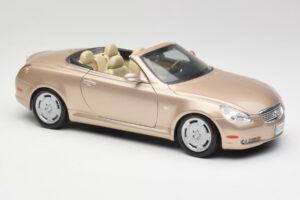 Lexus SC430 Bēšs Maisto 1:18 31629 Metāls — attēls 6 no 8