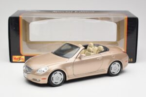 Lexus SC430 Bēšs Maisto 1:18 31629 Metāls — attēls 8 no 8