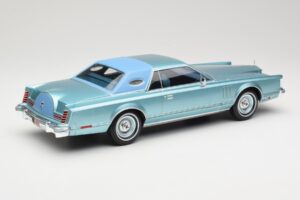 Lincoln Continental Mark V Blue Metallic MCG 1:18 MCG18369 Metāls — attēls 2 no 6