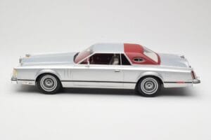 Lincoln Continental Mark V Coupe Sudrabs BoS Models 1:18 BOS084 Sveķi — attēls 3 no 6