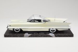 Lincoln Futura Concept Balts Minichamps 1:18 107082030 Metāls — attēls 3 no 6