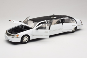 Lincoln Limousine Balts Sun Star 1:18 1260 Metāls — attēls 2 no 8