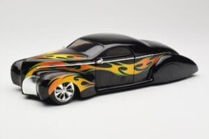 Lincoln Zephyr Scrape Custom Melns ar Liesmām Hot Wheels 1:18 57319 Metāls