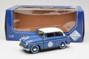 Lloyd Alexander TS #234 Zils Revell 1:18 08463 Metāls — attēls 8 no 8