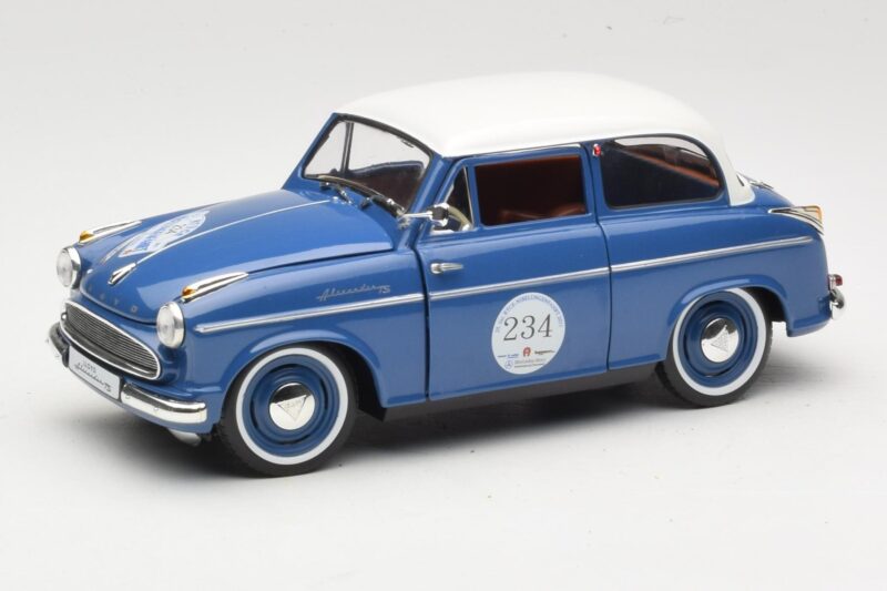 Lloyd Alexander TS #234 Zils Revell 1:18 08463 Metāls