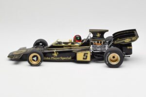 Lotus 72D #5 E. Fittipaldi John Player Special GP Spain 1972 MCG 1:18 MCG18610F Metāls — attēls 5 no 6